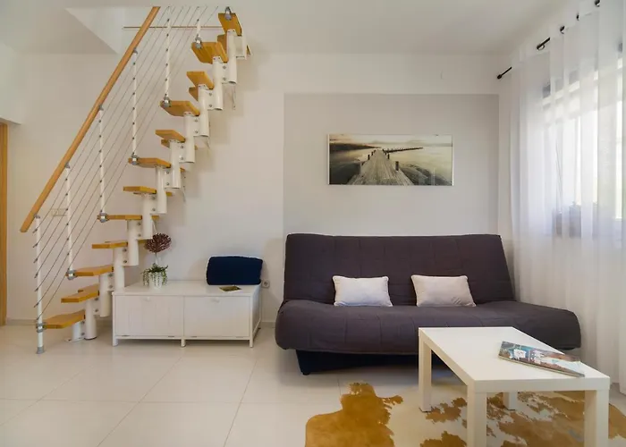 Katy 아파트 풀라