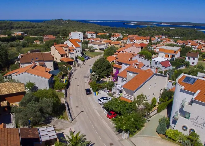 Katy 아파트 풀라